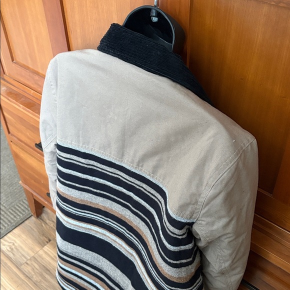 KAVU WOMEN'S ZALTANA FORAGER INSULATED jacket with corduroy trim - Picture 4 of 9